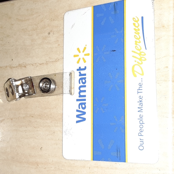 COPY - WALMART EMPLOYEES BADGE MINT CONDITION - Picture 3 of 3